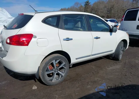 2014 Nissan Rogue Select S z USA, uszkodzony, nr VIN JN8AS5MV6EW701572
